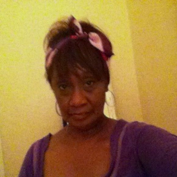 Meet your Posher, Pamela - Picture 1 of 1